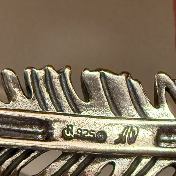 American West Silver 925 Feather Bangle Bracelet in Package 📦 @QVC Chic Layer ⭐️ - Picture 5 of 5